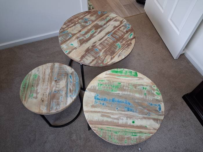 Set of three round nesting side tables with distressed finish, Adelaide